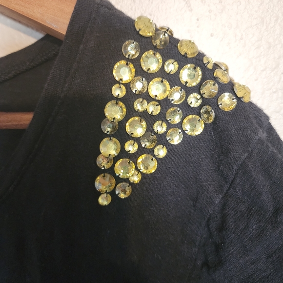 H&M Tee (🌵FOR BUNDLES ONLY) - Picture 4 of 4